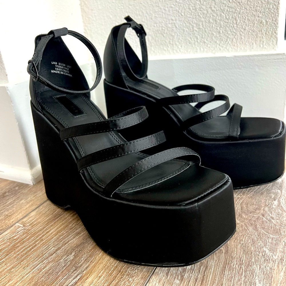 HIGH Strappy Platform Sandals